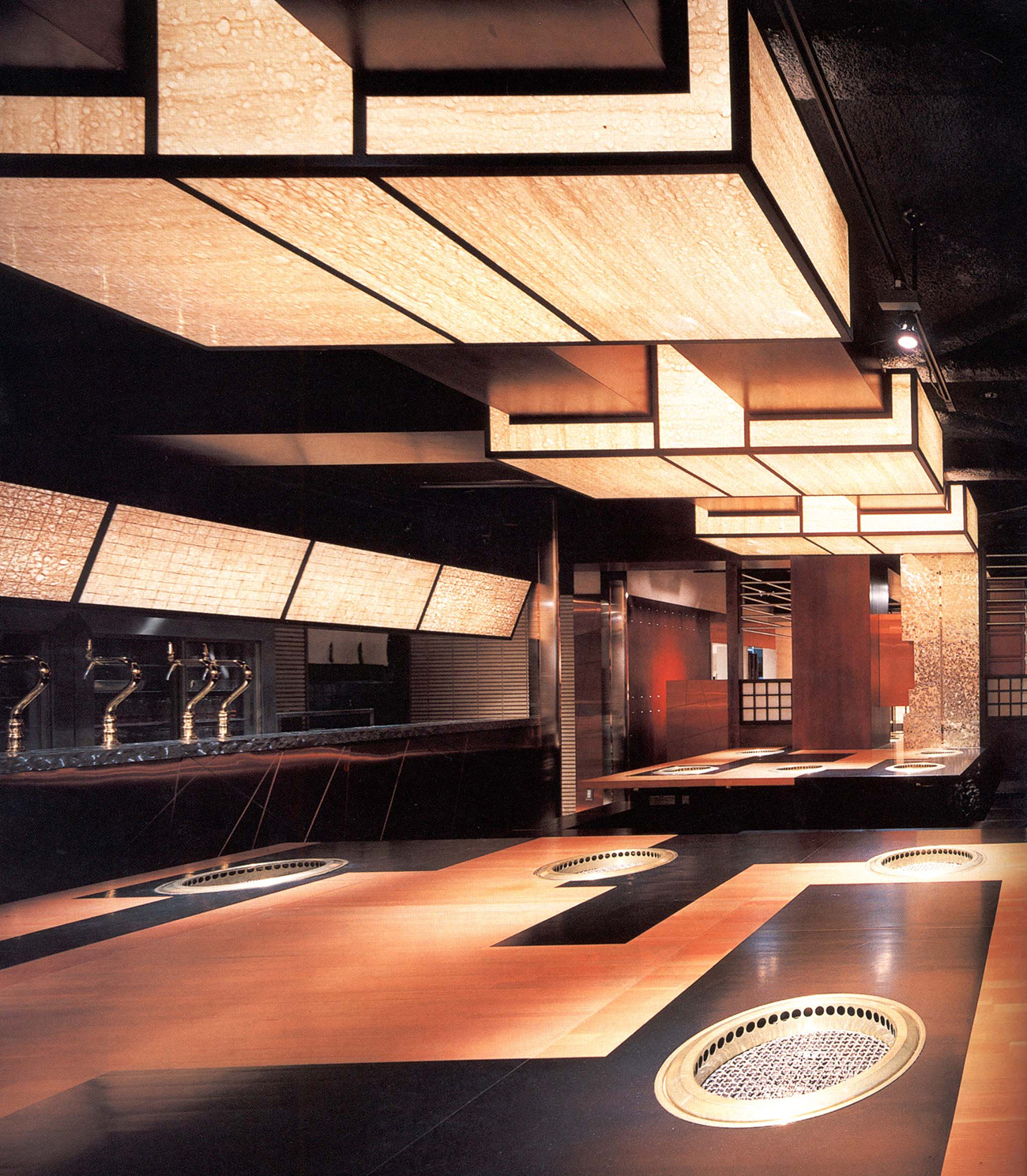 焼き肉レストラン「炙屋（えんや）」